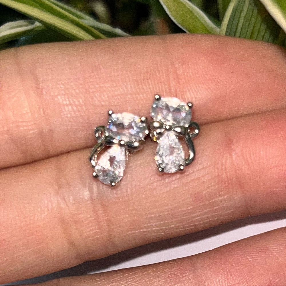 Chic Silver Crystal Kitty Earrings